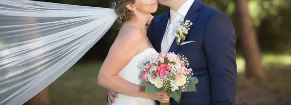 Noiva Feliz Noivo Seu Dia Casamento — Fotografia de Stock