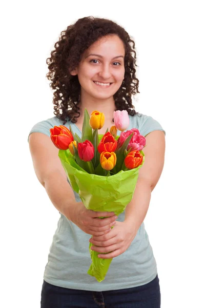 Mulher Morena Jovem Com Buquê Tulipas Coloridas Isoladas Fundo Branco — Fotografia de Stock