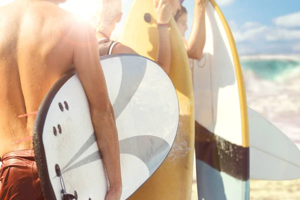 Giovane Donna Con Surf — Foto Stock