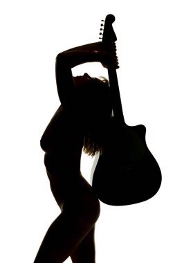 müzik aletleri ve müzik konsepti - elektro gitar ile güzel bir kadın