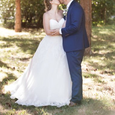 Mutlu gelin ve damat onların düğün gününde