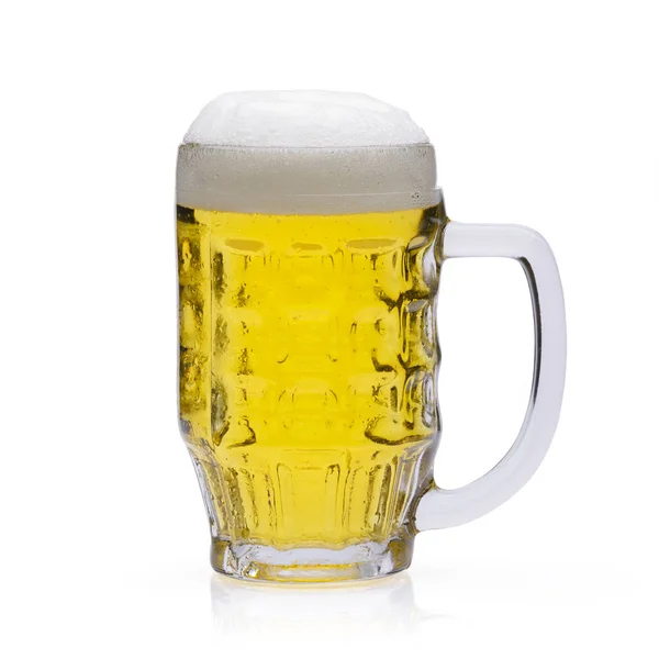 Cerveza Fría Vidrio Aislado Sobre Fondo Blanco —  Fotos de Stock