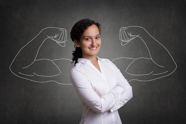 Mulher de negócios com braços musculares — Fotografia de Stock