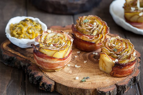 Baked Crispy Potato Roses Bacon — Stock Photo, Image