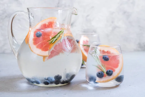 Detox Water Sliced Grapefruit Blueberry Rosemary — Stock Photo, Image