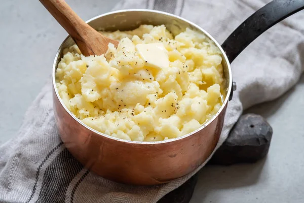 Ziemniaki z masłem — Zdjęcie stockowe