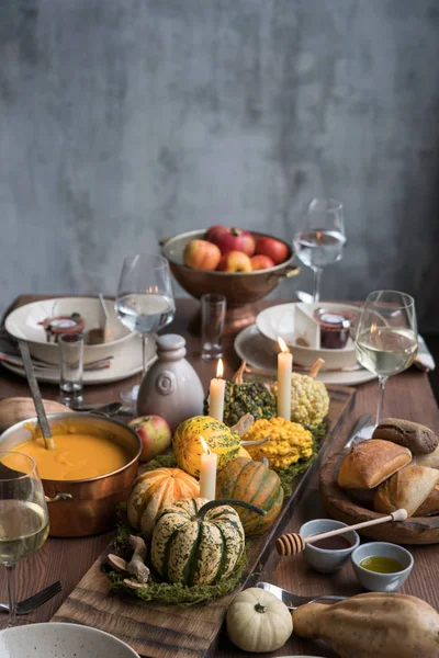 Autumn Table Setting Pumpkins Thanksgiving Holiday Dinner Fall Decoration — Stock Photo, Image