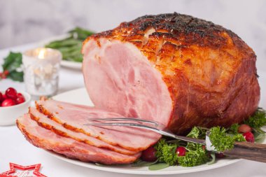 Kavrulmuş sırlı tatil domuz jambon füme