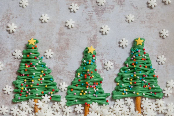 Happy holidays. Christmas tree cupcake — Stock Photo, Image