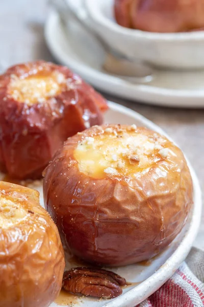 Baked apples with cottage cheese — Stock Photo, Image