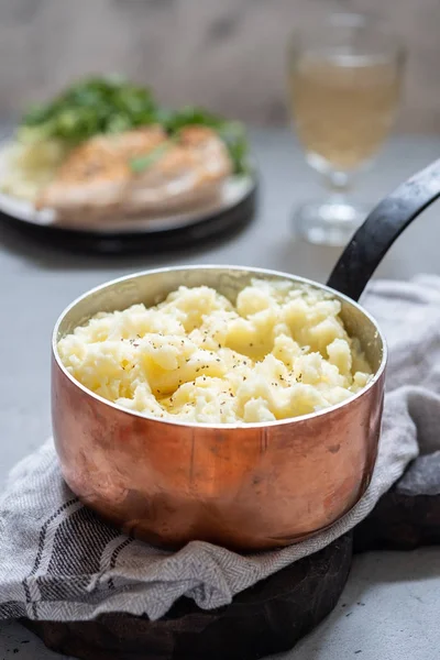 Purè di patate in una pentola — Foto Stock