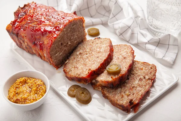 Bacon Wrapped Ground Beef Meatloaf with Cabbage and Bulgur — Stok Foto