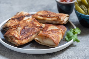 jambon ve peynirli krep