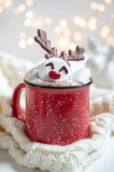 Chocolat chaud avec guimauve fondue bonhomme de neige — Photo