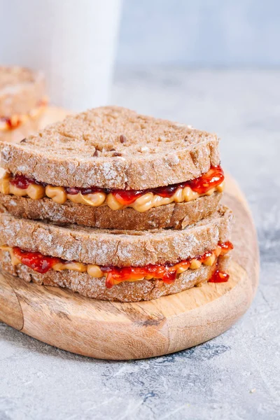 Peanut Butter and Jelly Sandwich — Stock Photo, Image