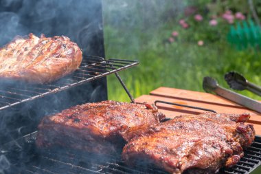 Izgara domuz kaburga bir ızgara.