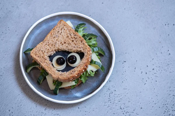 Funny spider sandwich for Halloween party — Stock Photo, Image