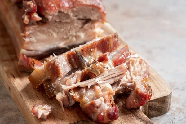 Vientre de cerdo caramelizado al horno —  Fotos de Stock