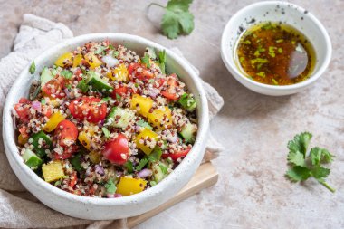 Quinoa tabbouleh salata