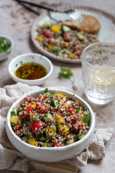 Quinoa tabbouleh salata — Stok fotoğraf