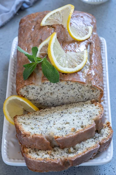 Lemon and poppy seed pound cake