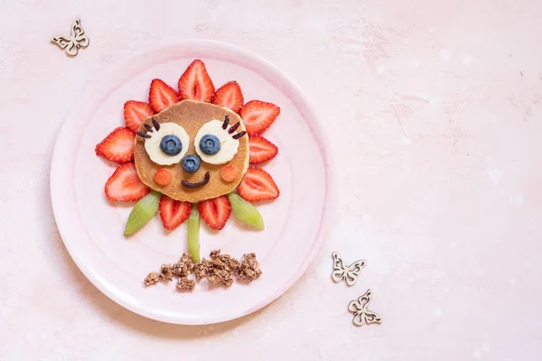 Funny Flower Pancake with berries for kids — Stock Photo, Image