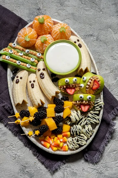 Gezond fruit Halloween traktaties. — Stockfoto