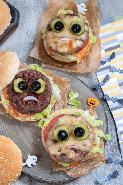 Monstruos de hamburguesas Halloween — Foto de Stock
