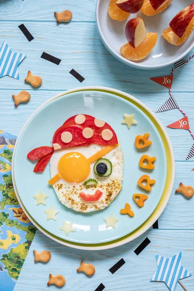 Rozkošná ranní snídaně pro děti — Stock fotografie