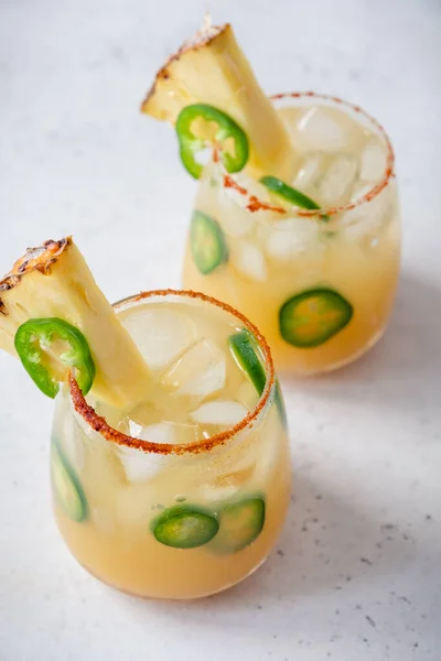 Ananas jalapeno margarita alkoholický koktejl — Stock fotografie