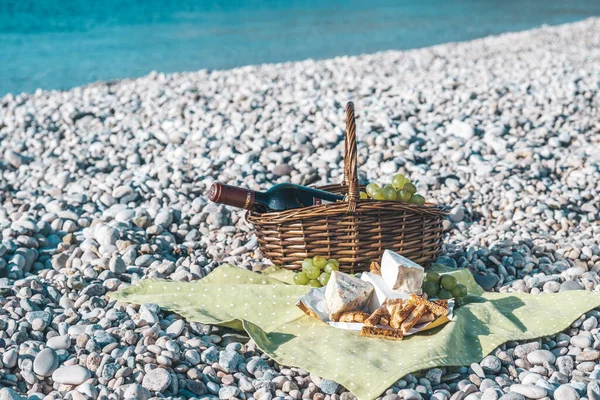 Letní piknik na pobřeží moře — Stock fotografie