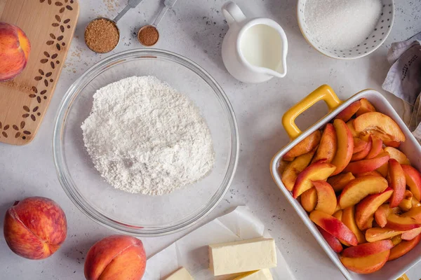 Ingredients for peach cobbler pie — Stock Photo, Image