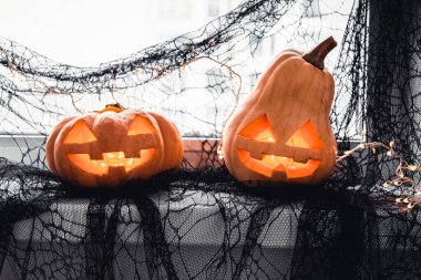 Fenerlerin valesi Cadılar Bayramı kabak suratlı