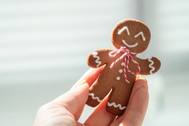 Tatlı zencefilli kurabiye adam.