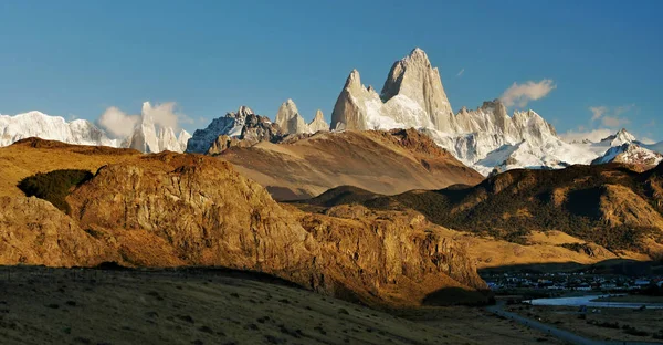 Otoño Las Montañas Salvajes Patagonia Argentina Famoso Monte Fitz Roy —  Fotos de Stock