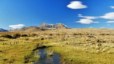 Arjantin dağlarında gökyüzünde bulutlar