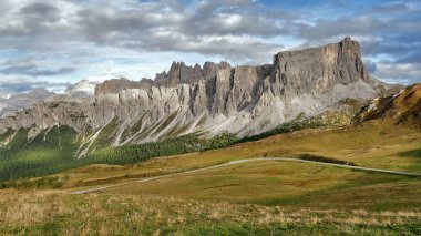 Dolomitler dağları. İtalya inanılmaz bir yer.