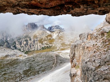 İtalya 'daki Dolomitler Dağları Güzel Manzara