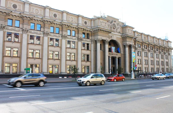 ベラルーシ共和国の首都 ミンスク市 独立アベニュー 主任のポスト オフィス 左側のビュー — ストック写真
