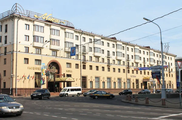 Πρωτεύουσα Της Δημοκρατίας Της Λευκορωσίας Μινσκ Πόλη Πλατεία Ανεξαρτησίας Hotel — Φωτογραφία Αρχείου