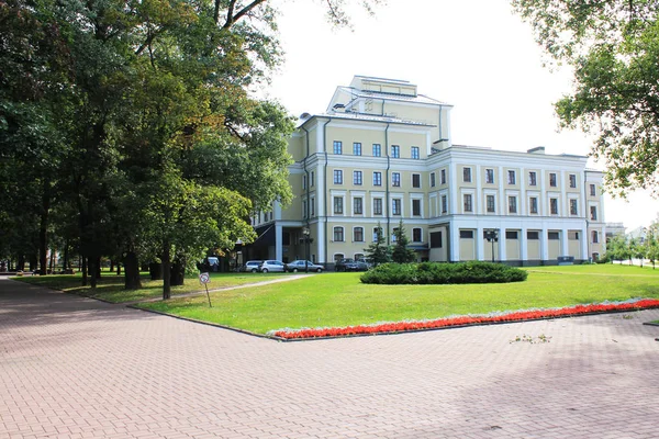 Πρωτεύουσα Της Δημοκρατίας Της Λευκορωσίας Μινσκ Πόλη Εθνικό Ακαδημαϊκό Θέατρο — Φωτογραφία Αρχείου