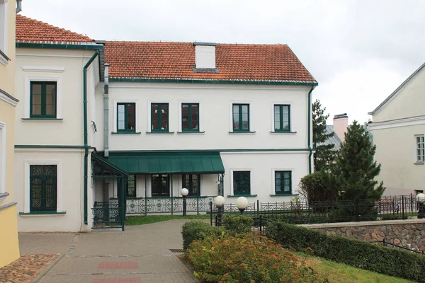 Rusya Minsk şehir başkentidir. Trinity banliyösü. Rahat köşe ev