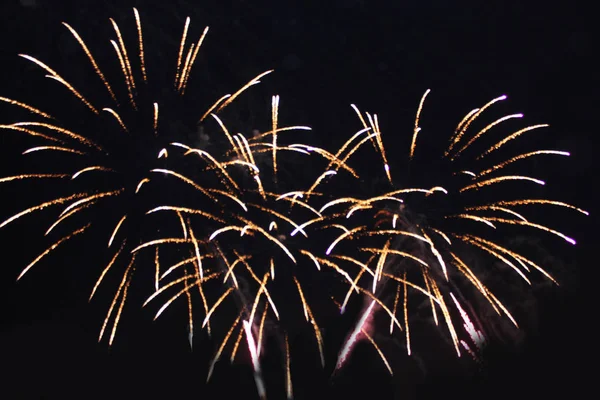 Vuurwerk Vuurwerk Vollna Fel Geel Licht Nachtelijke Hemel Tijdens Vakantie — Stockfoto