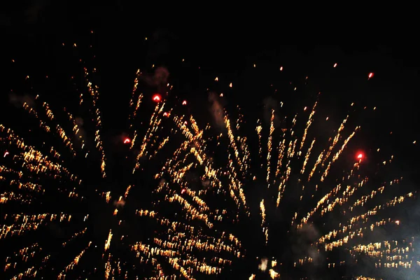 Fuegos Artificiales Saludos Fondo Del Cielo Ola Colorida Brillantes Luces — Foto de Stock