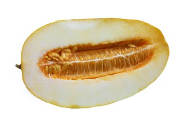 Beyaz arka plan üzerinde izole lezzetli taze kavun yarısı.