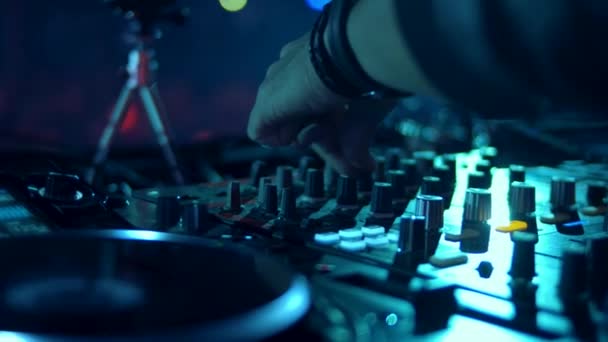 Mixes Track Nightclub Party Headphones Foreground Hands Motion Rave — Stock Video