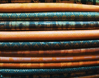 Renkli kumaş kesim, bire bir katlanmış, dokuma doku, arka plan