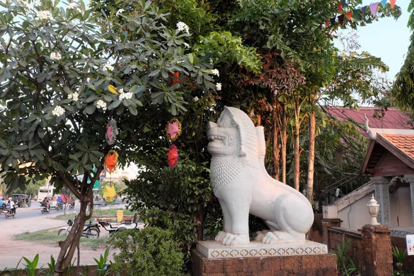 Siem Reap Камбоджа Декабря 2018 Года Скульптура Белого Камня Льва — стоковое фото