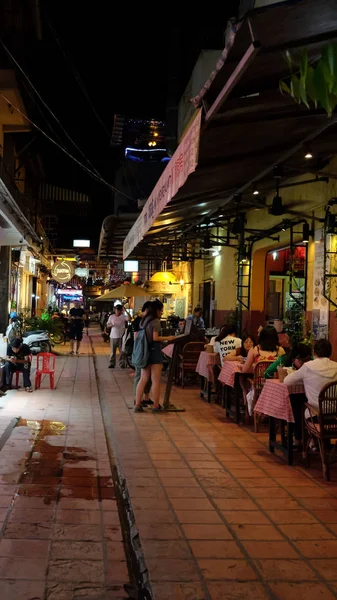 Siem Reap Cambodia December 2018 People Eat Dinner Cafe Night — Stock Photo, Image
