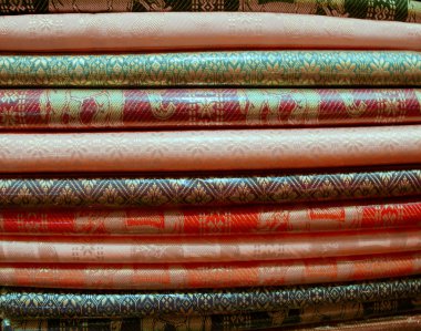 Renkli kumaş kesim, bire bir katlanmış, dokuma doku, arka plan